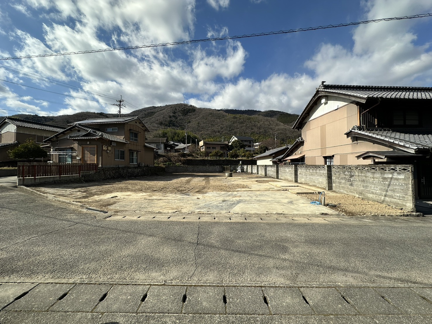 脇町IC車3分・中学校徒歩8分｜日々の暮らしが無理なく続く、美馬市脇町の宅地（井戸あり）